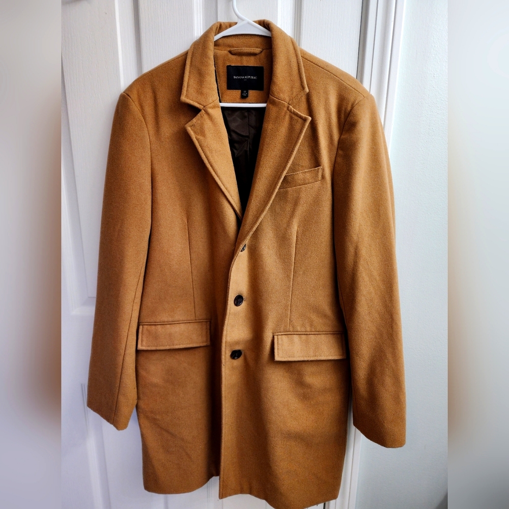 Banana Republic mens medium camel wool overcoat